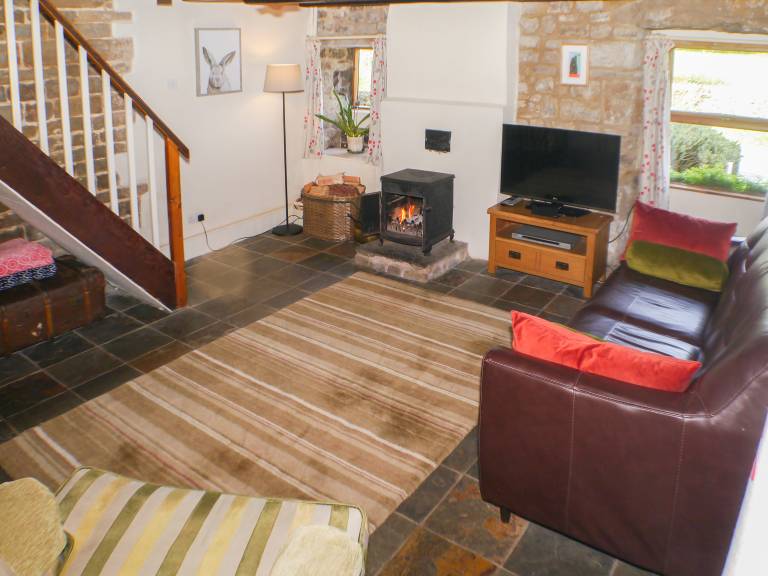 Cottage with garden — photo 3