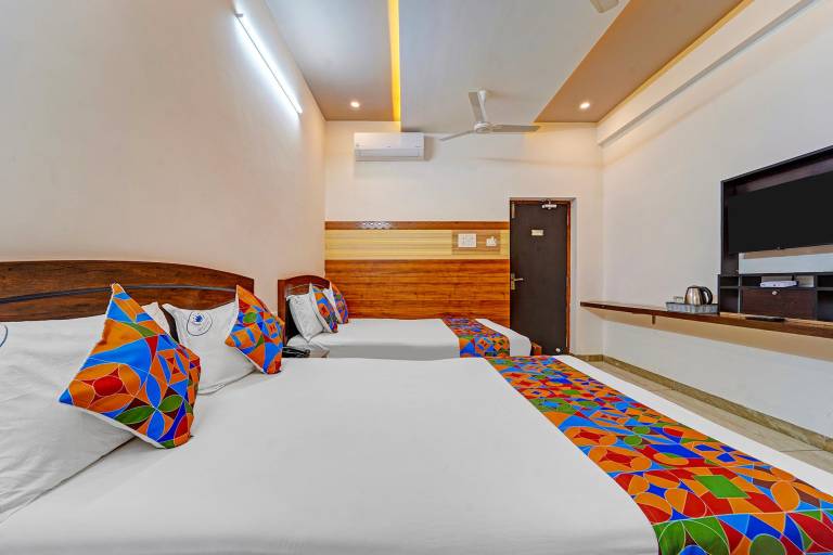 FabHotel Raja Residency — photo 2