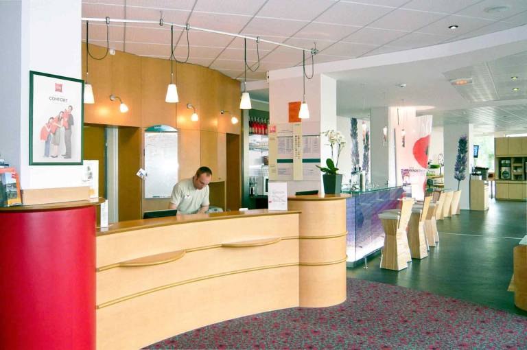 Ibis Martigues — photo 4