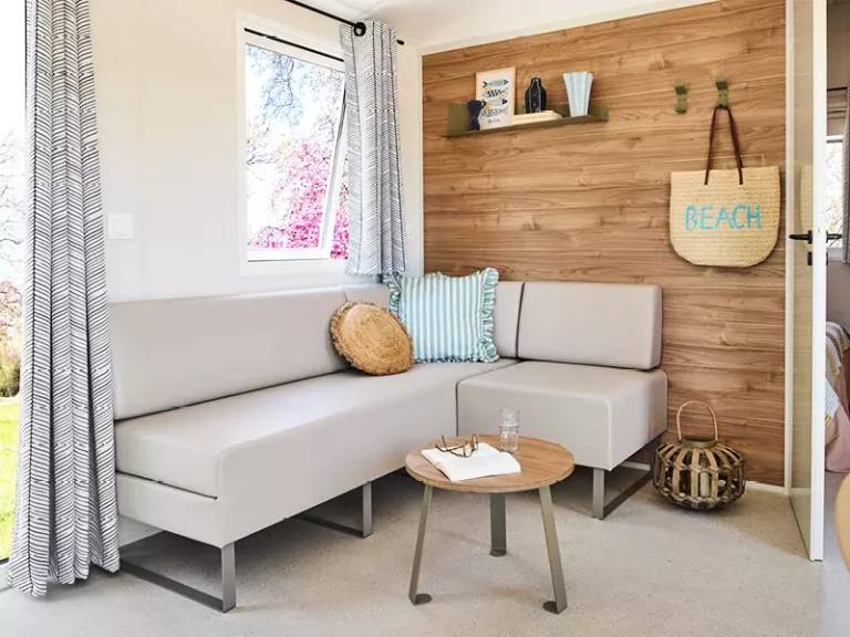 Mobile home with patio | Dogs allowed — photo 3