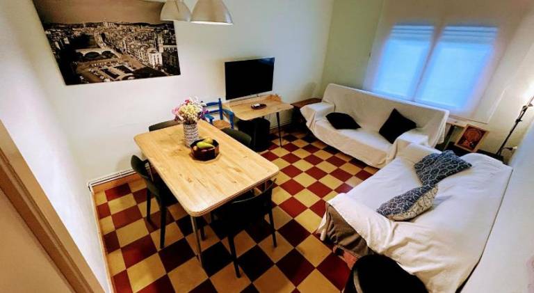 Rental apartment with 4 rooms for 7 persons — photo 2