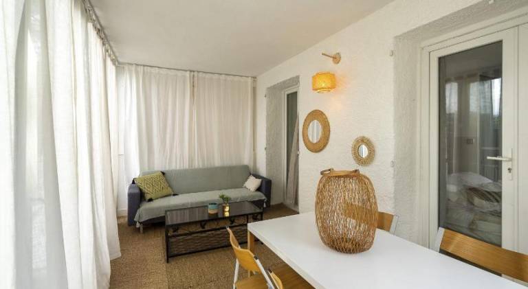 Lovely serviced apartment with private pool & terrace | Beach nearby | Pets allowed — photo 2