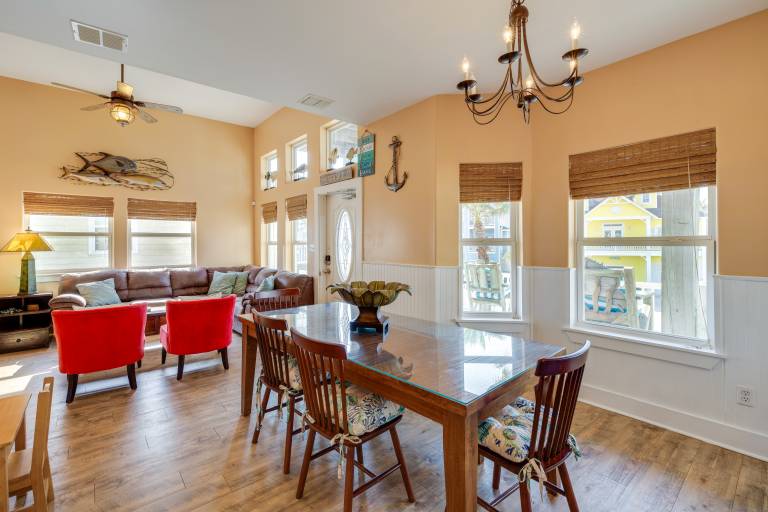 Port Aransas Home: Private Pool < 1 Mi to Beach! — photo 5