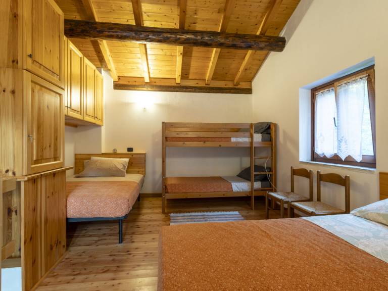 Holiday apartment with terrace | Mountain view — photo 4
