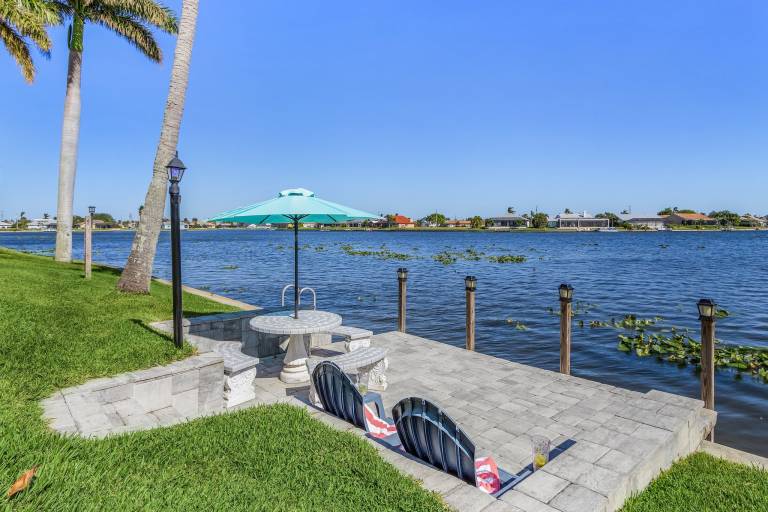 Family-friendly house with BBQ & private pool | Water view | Dogs allowed — photo 2