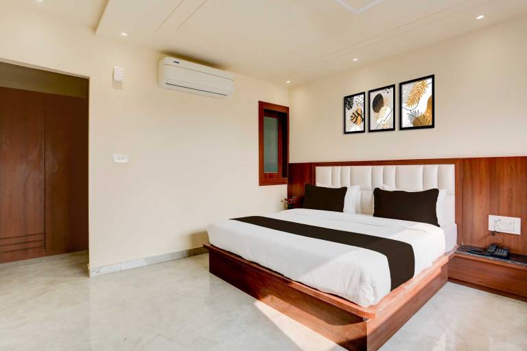 Collection O Taj Nagri Phase 2