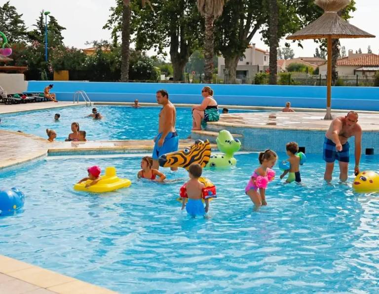 Camping with garden, terrace & heated pool | Beach nearby | Pets allowed — photo 2