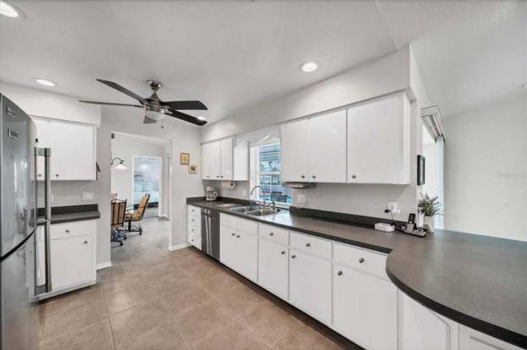 Manasota Key Beach Furnished Home with heated Private Pool — photo 2