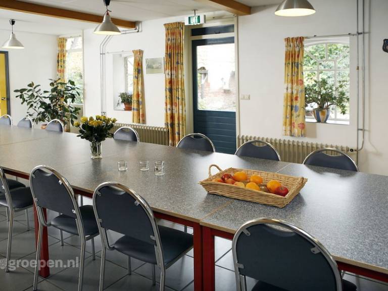 Fully equipped vacation home with patio | Dogs allowed — photo 3