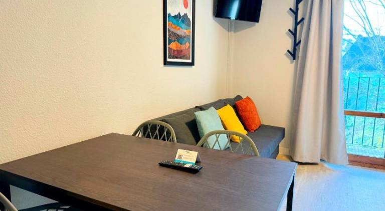 Serviced apartment with pool — photo 5