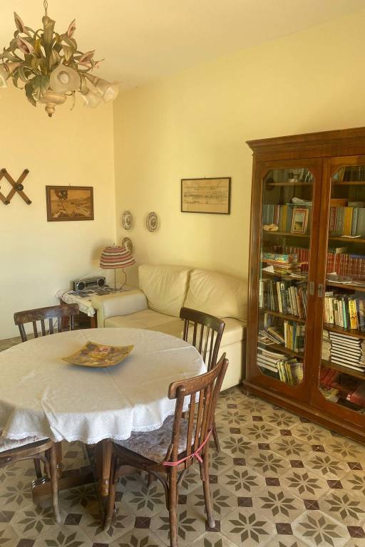 Holiday apartment with patio & yard — photo 5