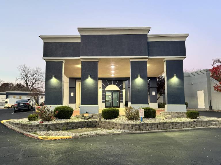 Quality Inn & Suites Cincinnati Uptown Norwood