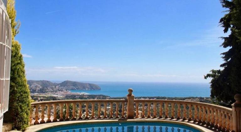 Villa with pool in Mora
