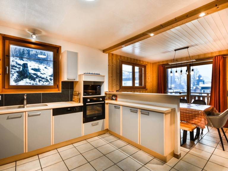 Ample chalet | Pets are welcome — photo 5