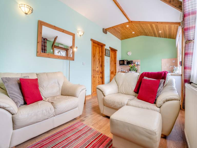 Cottage with garden | River view — photo 5
