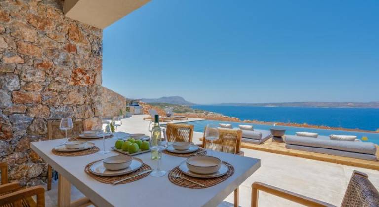 Villa with terrace, yard & barbecue — photo 4