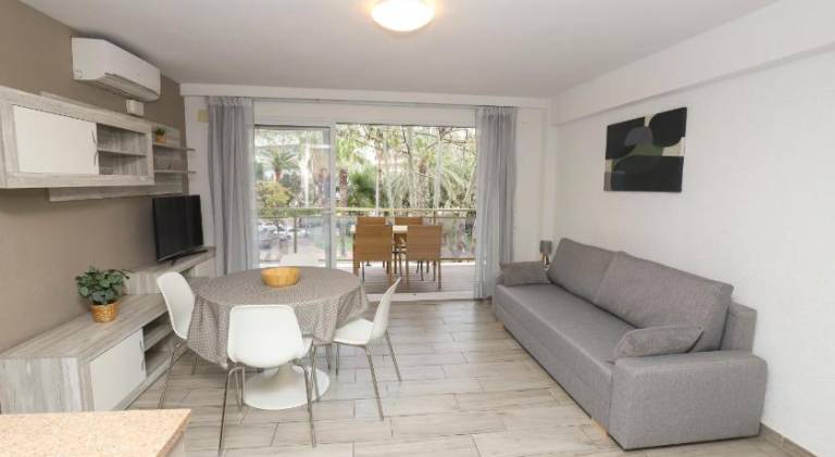 Charming holiday apartment | Close to the beach | Pet-friendly in Cambrils