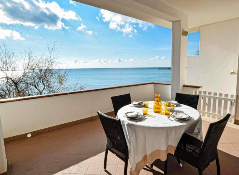Apartment 'Tramonti D'Incanto' with Sea View, Wi-Fi and Air Conditioning in Salve