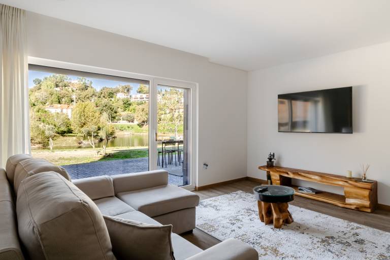 Holiday Home 'Serração T1' with Lake View, Wi-Fi and Air Conditioning — photo 3