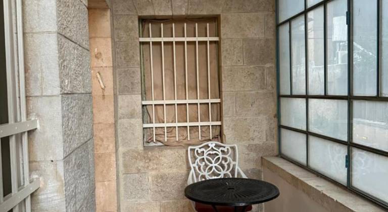 Rental apartment with yard — photo 2