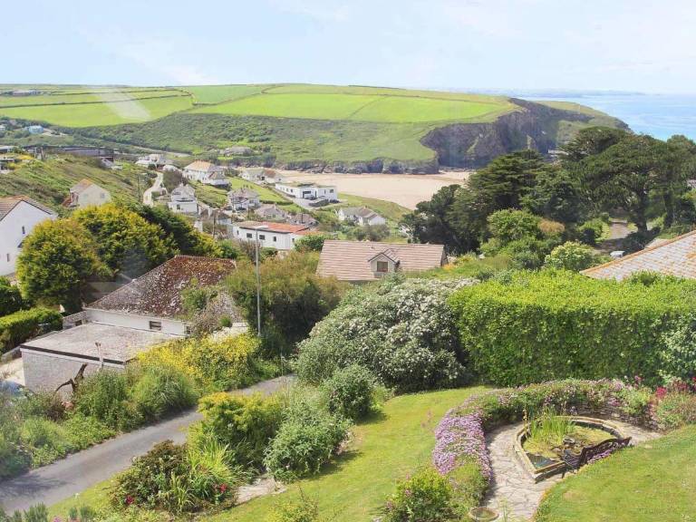 Child-friendly lovely cottage with garden | Beach view | Beach nearby | Pets allowed — photo 2