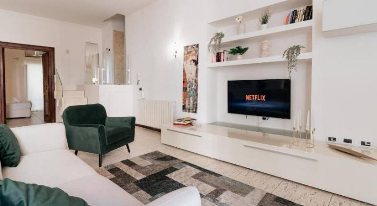 Four Luxury Art in Palermo
