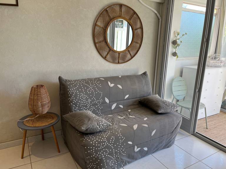 Rental apartment with terrace, barbeque & garden — photo 4