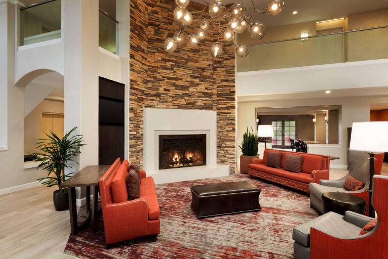 Embassy Suites by Hilton Temecula Valley Wine Country — photo 3