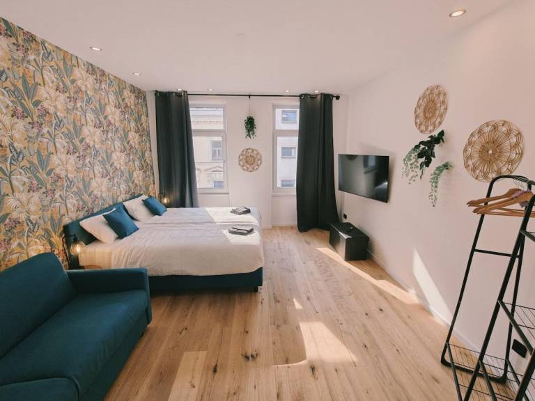 Kolibri 1BR 3 Min to U1 Free Parking — photo 2