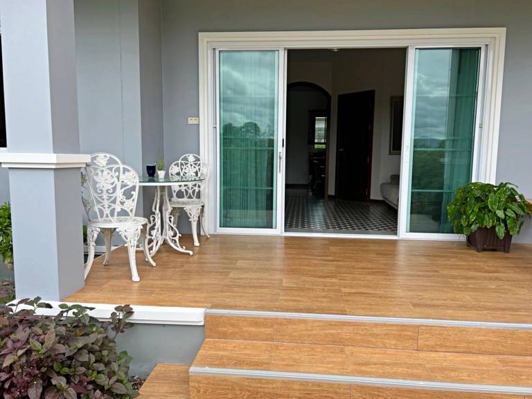 Vacation home with garden & terrace — photo 4