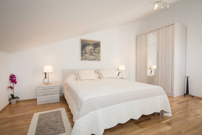 Ferienwohnung in Rovinj mit Meerblick, Balkon, Klimaanlage, W-LAN (3482-11) — photo 4