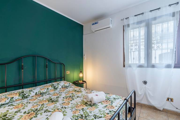Apartment 'Wanderlust De Voyage Queen' with Wi-Fi and Air Conditioning — photo 2
