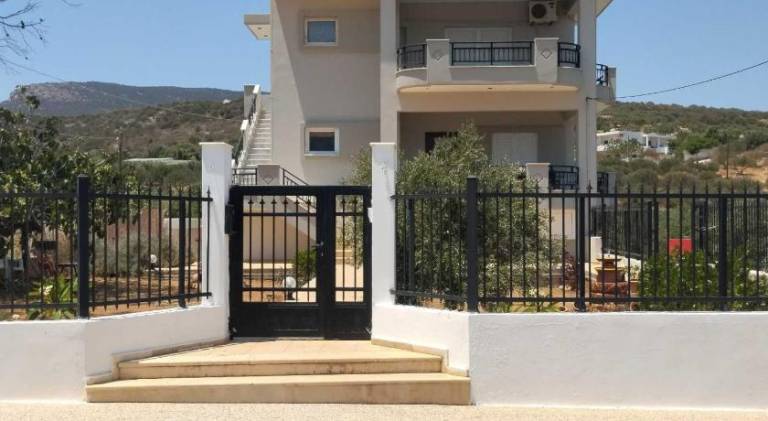 Rental apartment with patio in Ierapetra