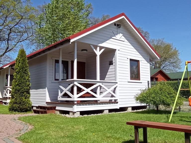 Vacation home with patio & barbeque in Darlowo