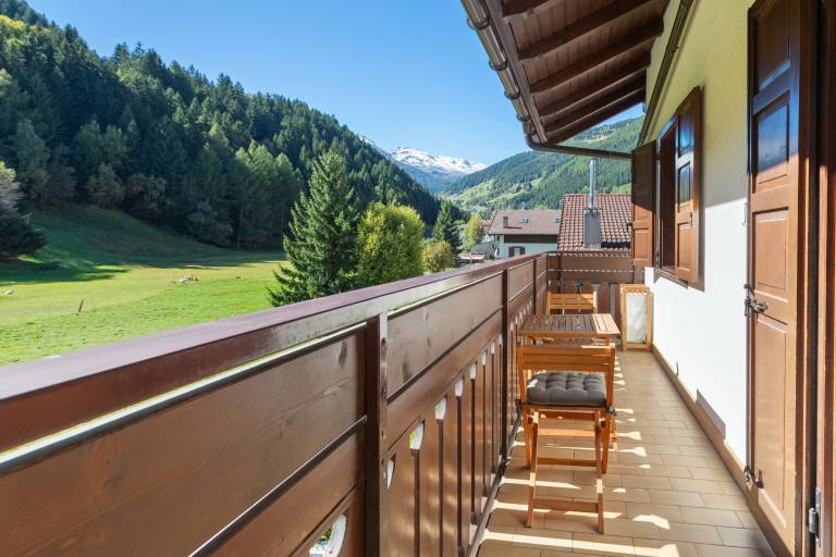 Apartment 'Cima De' Piazzi 2' with Mountain View, Balcony and Wi-Fi in Valdidentro