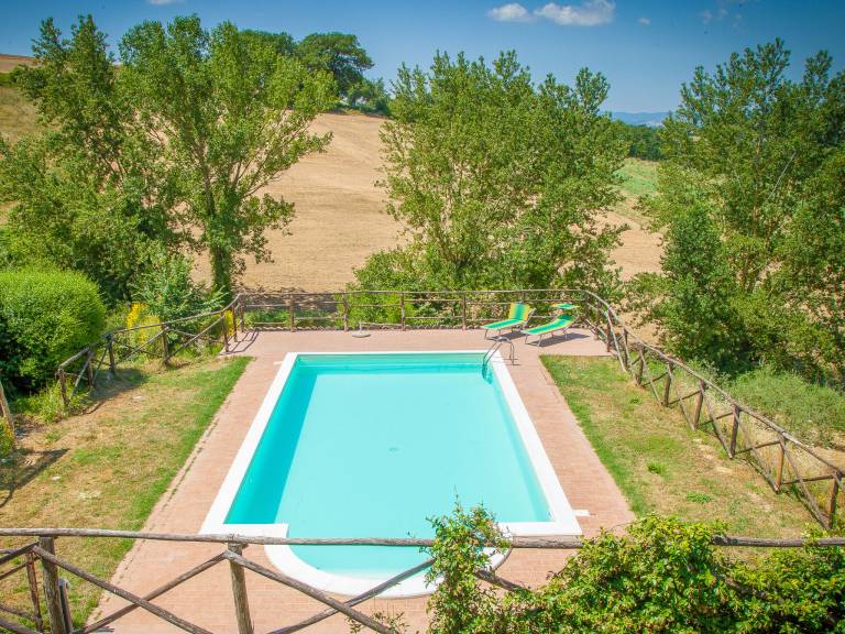 Ample house with BBQ, private pool & garden | Pet-friendly — photo 2