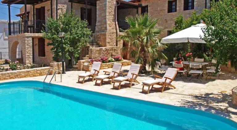 Villa with pool, terrace & yard in Rethymno