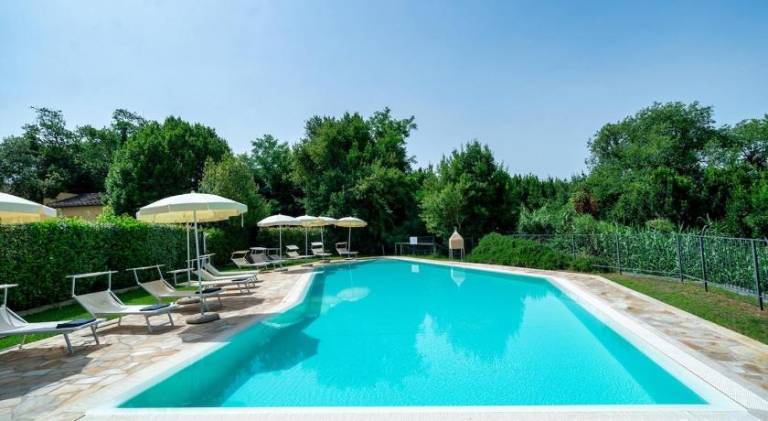 Rental apartment with pool in Peccioli