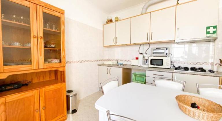 Apartment with grill & terrace — photo 4