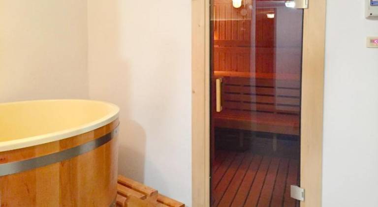 Chalet with 5 rooms for 13 persons — photo 5