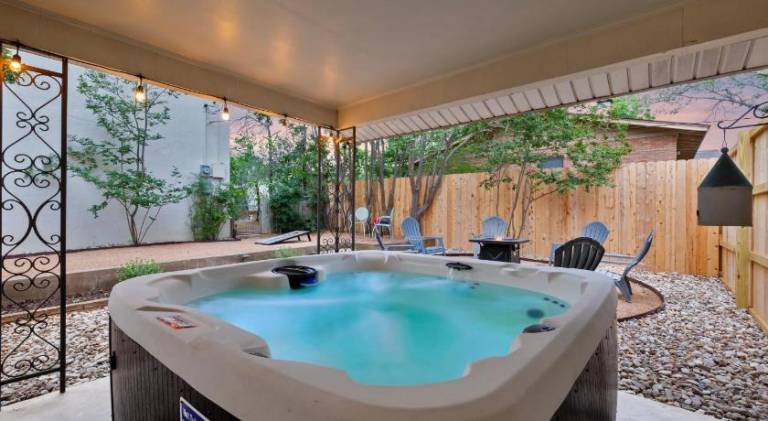 House with 4 rooms for 10 persons in Fredericksburg, TX
