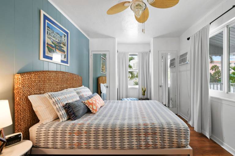 Lodge Palm Beach Shores
