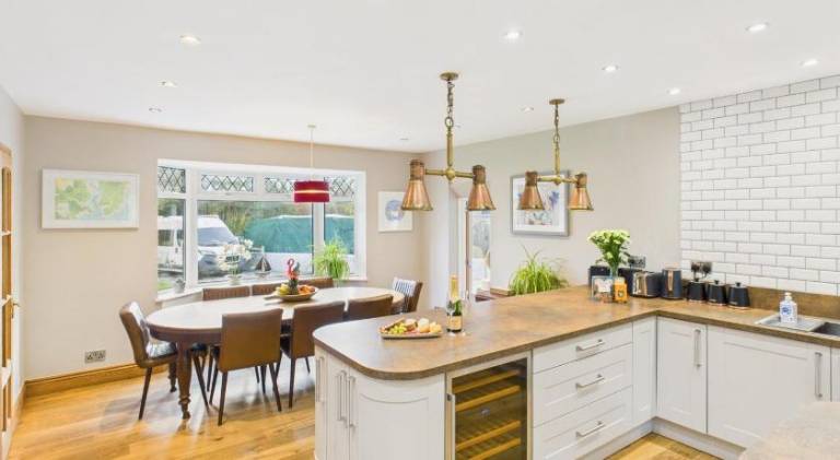 Wyvern – Beautiful & Spacious 4-Bedroom Home with Parking & Gardens — photo 4