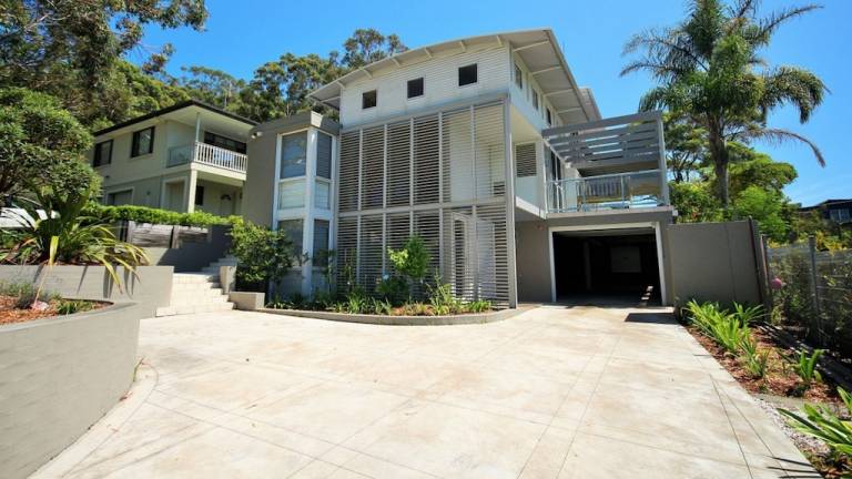 House  Hyams Beach