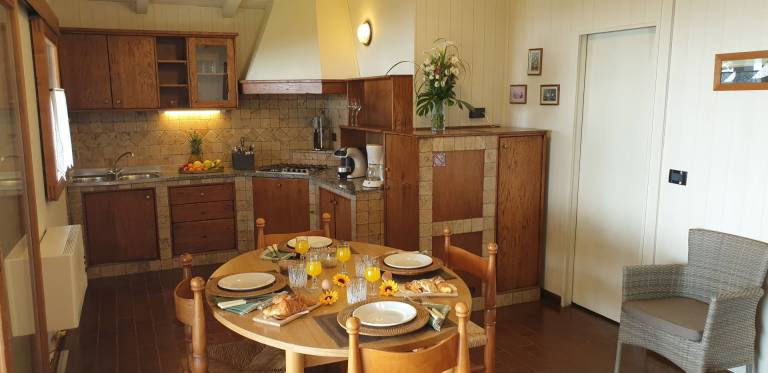 Villa with yard, BBQ & terrace — photo 3