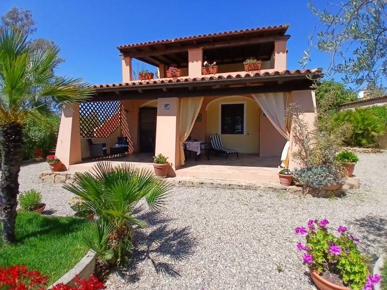 Appartamento Familiare con Giardino e WiFi Gratuito