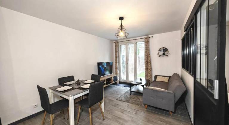 Apartment with 1 room for 4 persons — photo 2
