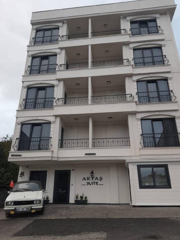 Lovely serviced apartment with terrace & yard | Dogs allowed — photo 4