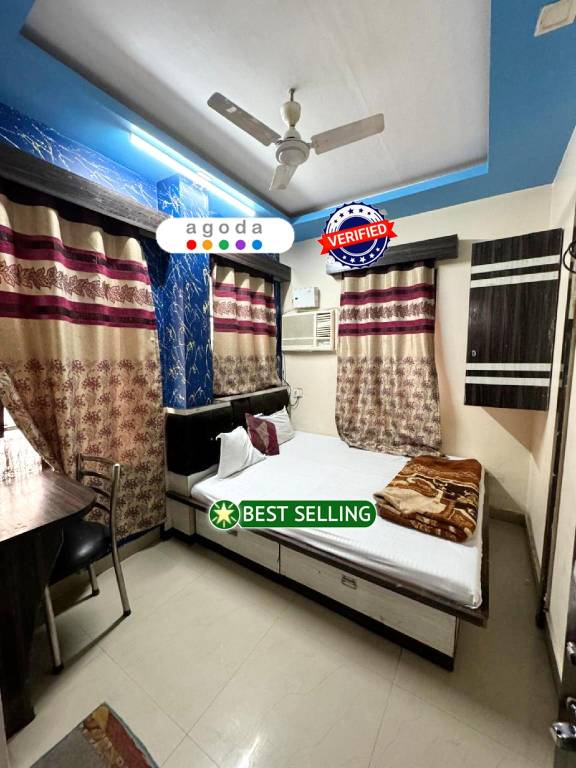 Goroomgo H. M International Nai Sarak Walkable from Gadowalia Varanasi in Tola