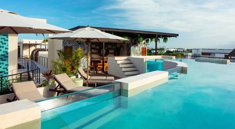 Downtown Penthouse with Private Pool, Rooftop Pool and Gym, short distance from Beaches, Restaurants in Tulum